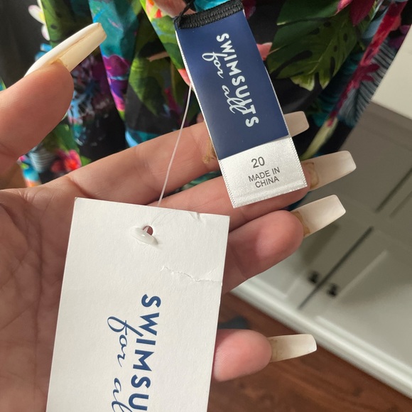 Brand new swim tank top - Picture 7 of 7